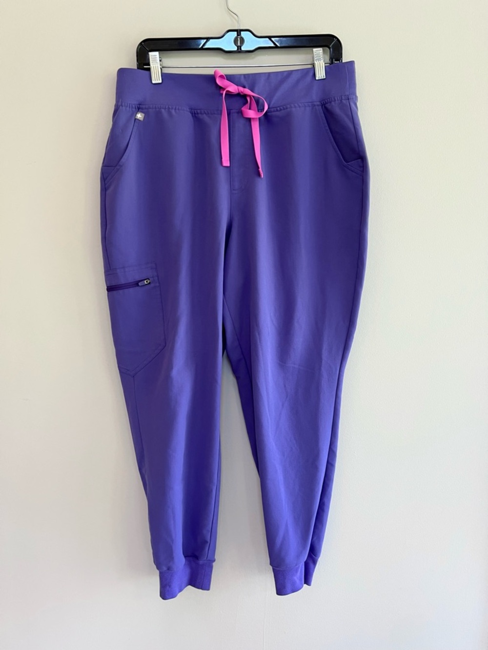 FIGS Zamora Jogger Scrub Pants in Purple w/ Pink Drawstring, size L/P - Picture 2 of 7